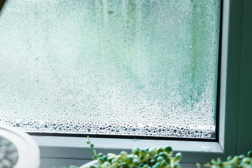 problema condensación en ventana de aluminio