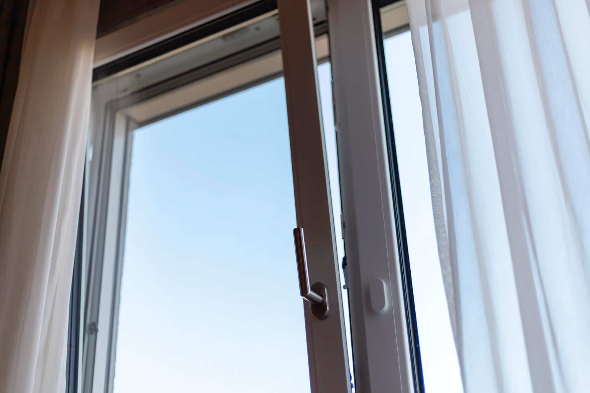 ventana oscilobatiente en casa