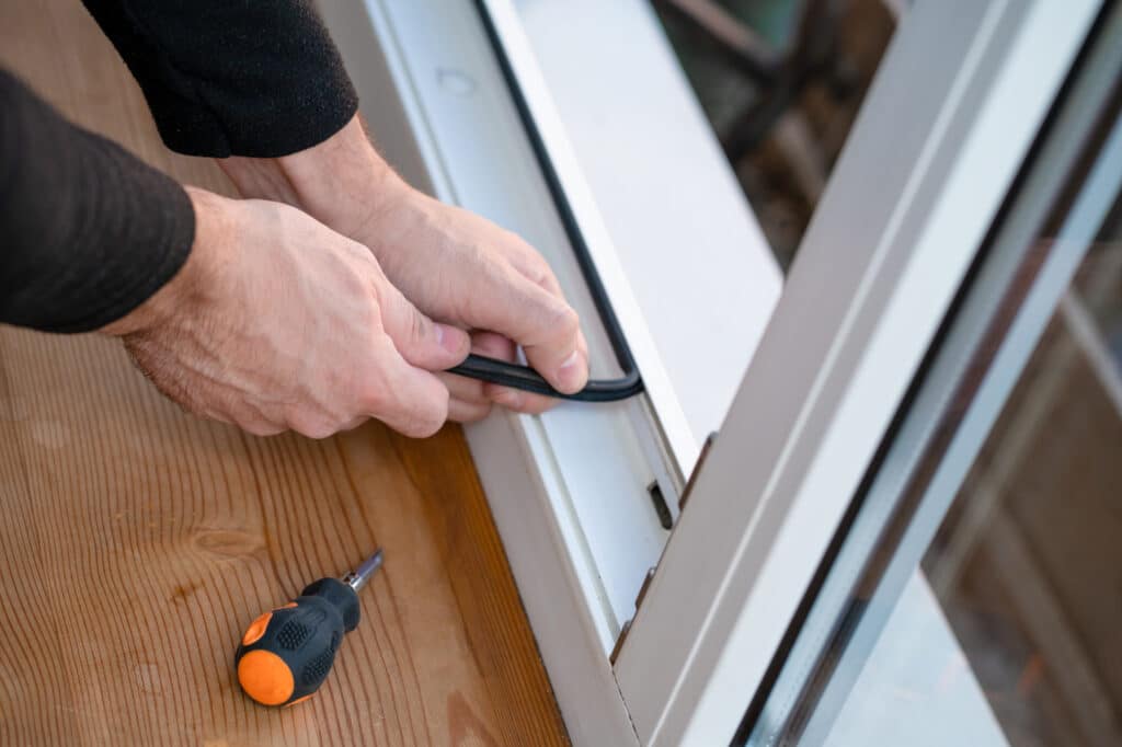 soluciones para arreglar ventanas que tienen fugas de aire